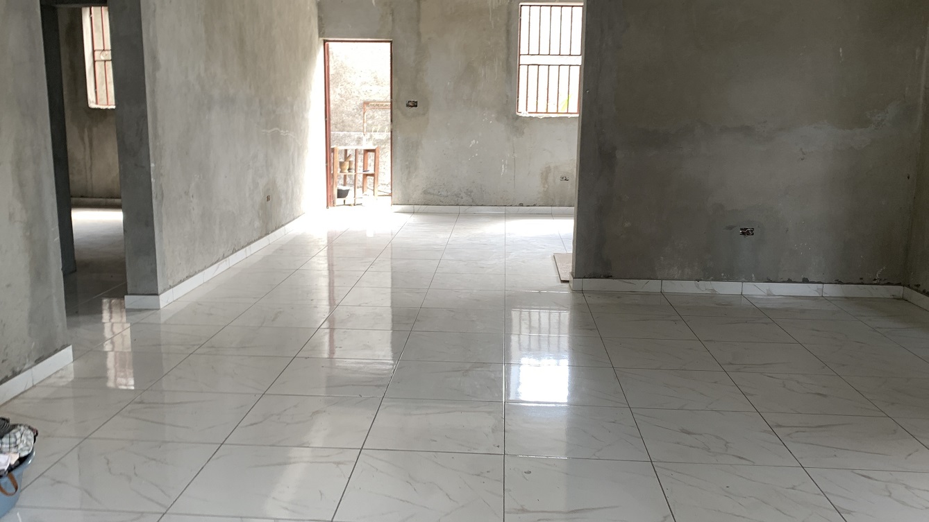 Brand-New, Modern, Sold by Owner House for Sale in Delmas 75, Fragnauville 26, Port-au-Prince, Haiti – 5 Roomy Bedrooms, 4 Bathrooms, Spacious Living/Dining Rooms, Kitchen, Servant Quarter, Backyard Designed for Swimming Pool or Children to Play, Built in 2026 on 516m² (4 Centiemes or 5,554.18) of Flat Land, Parking Available for 5 Cars with 2 Covered, High Walls/Fences, Safe Residential Neighborhood