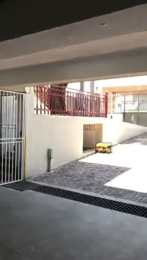 Huge Commercial Office Building for Sale in Turgeau, Port-au-Prince, Haiti – 1,000 m² of Office Space, 23+ Parking Spaces, Prefabricated Metal Complex (Florida Prefab), Bolted Structural Reinforcement, Certified Seismic-Resistant, Anti-cyclonic ASCE-705, 10-Foot-Tall Brick Wall/Fence, Massive Metal Gate, 23,000 Gallons Reservoir, Électricité d’Haïti (EDH), High-Speed Internet, DINEPA