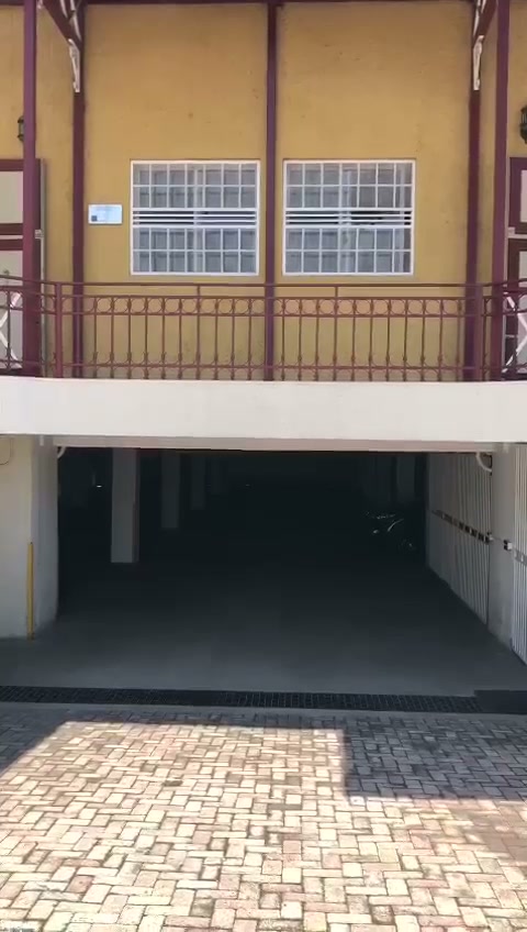 Huge Commercial Office Building for Sale in Turgeau, Port-au-Prince, Haiti – 1,000 m² of Office Space, 23+ Parking Spaces, Prefabricated Metal Complex (Florida Prefab), Bolted Structural Reinforcement, Certified Seismic-Resistant, Anti-cyclonic ASCE-705, 10-Foot-Tall Brick Wall/Fence, Massive Metal Gate, 23,000 Gallons Reservoir, Électricité d’Haïti (EDH), High-Speed Internet, DINEPA
