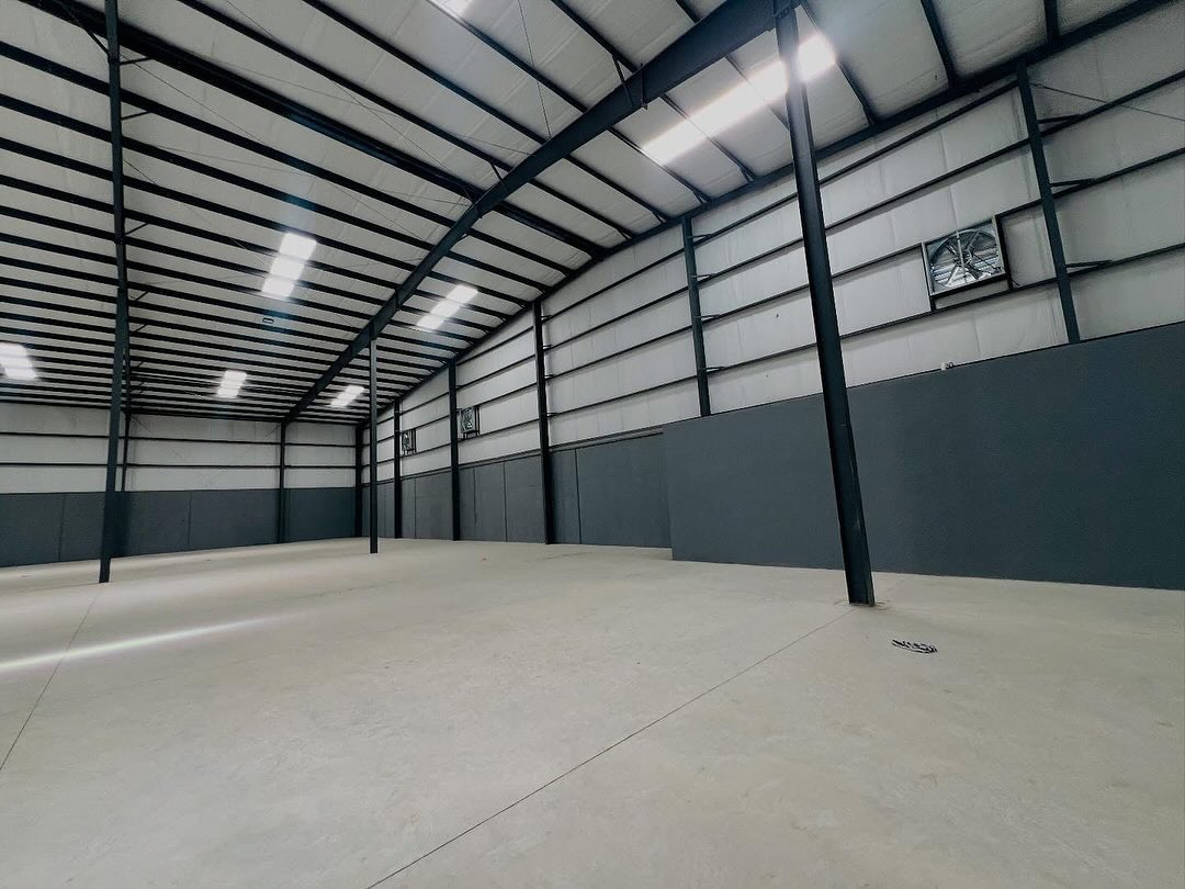 Industrial Warehouse for Sale in Parcs Industriels Métropolitain, Port-au-Prince, Haiti – 35,000 ft² (3,251 m²) – Suitable for Self-Storage Facility, Third-Party Logistics, Bulk Goods Storage, Vehicle Storage, Fulfillment Center, Wholesale Distribution Hub, Ghost Kitchens, Light Manufacturing, Artisanal Workshop, Co-Working, Maker Space, and More – Parking Spaces for Multiple Cargo, Container Delivery, Dump & Equipment Trailers, and More…