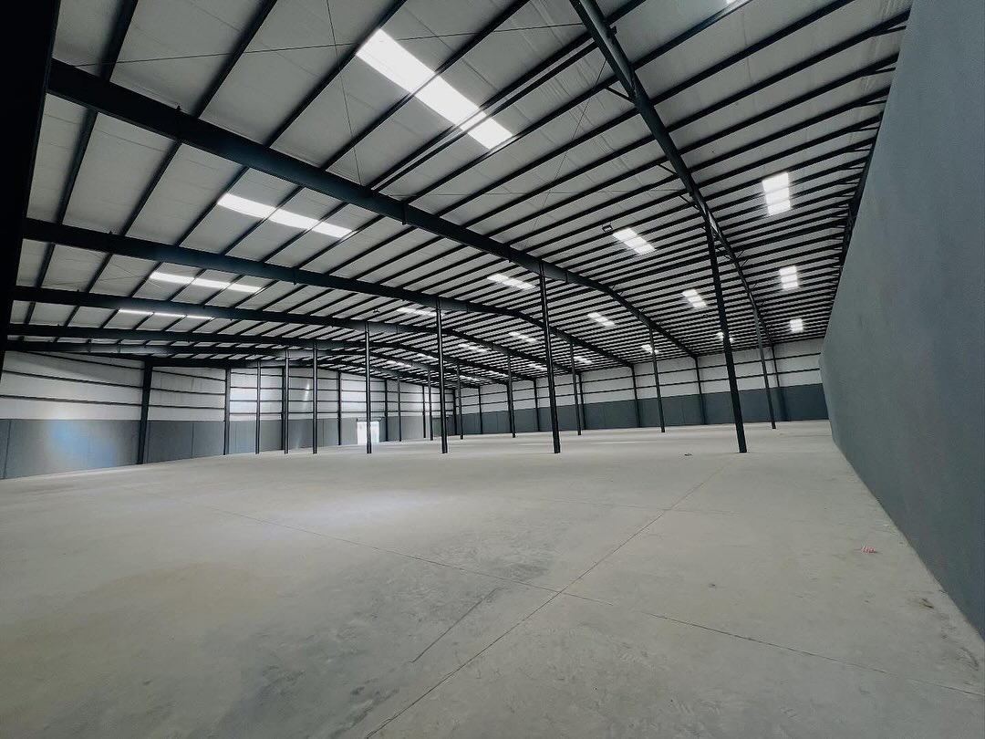 Industrial Warehouse for Sale in Parcs Industriels Métropolitain, Port-au-Prince, Haiti – 35,000 ft² (3,251 m²) – Suitable for Self-Storage Facility, Third-Party Logistics, Bulk Goods Storage, Vehicle Storage, Fulfillment Center, Wholesale Distribution Hub, Ghost Kitchens, Light Manufacturing, Artisanal Workshop, Co-Working, Maker Space, and More – Parking Spaces for Multiple Cargo, Container Delivery, Dump & Equipment Trailers, and More…