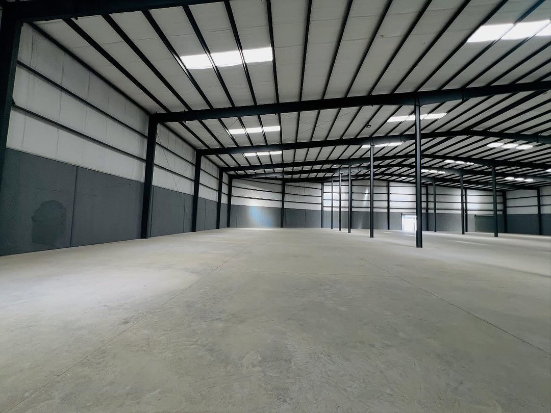 Industrial Warehouse for Sale in Parcs Industriels Métropolitain, Port-au-Prince, Haiti – 35,000 ft² (3,251 m²) – Suitable for Self-Storage Facility, Third-Party Logistics, Bulk Goods Storage, Vehicle Storage, Fulfillment Center, Wholesale Distribution Hub, Ghost Kitchens, Light Manufacturing, Artisanal Workshop, Co-Working, Maker Space, and More – Parking Spaces for Multiple Cargo, Container Delivery, Dump & Equipment Trailers, and More…