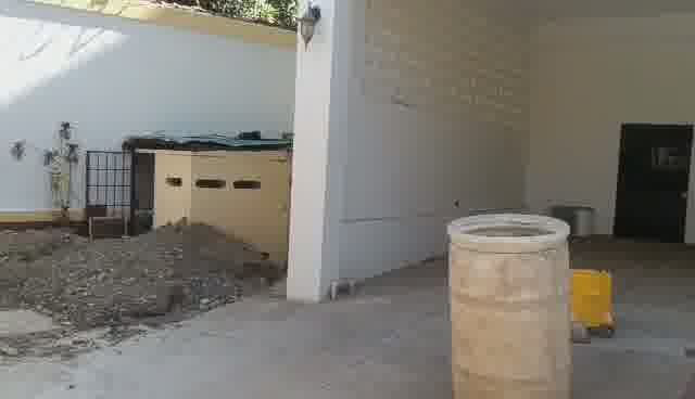 Large 5-Bedroom House for Rent in Breda #2, Cap-Haïtien, Haiti – 5 Spacious Bedrooms, 4.5 Bathrooms, Open Living & Dining Rooms, Renovated Kitchen, Multi-Family Home, Servant Quarter, High-Walls/Fences, 2 Entrance/Exit Gates, 5-Car Parking Space, Ideal for Big Family, International Organization Office, Headquarters, or Residence