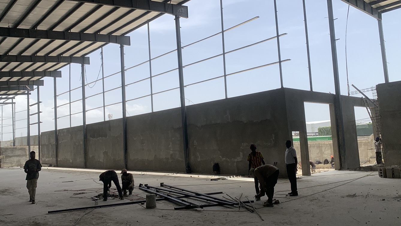 Large Industrial Warehouse for RENT in Parcs Industriels Métropolitain, Tabarre, Airport Road, Port-au-Prince, Haiti – 27,000 ft² (2,508 m²) – Suitable for Self-Storage Facility, Third-Party Logistics, Bulk Goods Storage, Vehicle Storage, Fulfillment Center, Wholesale Distribution Hub, Ghost Kitchens, Light Manufacturing, Artisanal Workshop, Co-Working, Maker Space, and More – Parking Spaces for Multiple Cargo, Container Delivery, Dump & Equipment Trailers, and More…