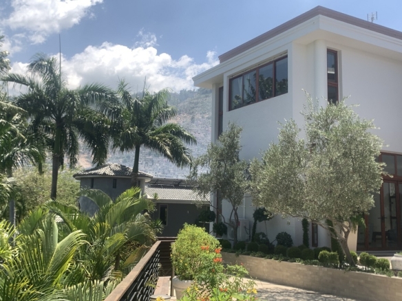 Lavishly Furnished Mansion for Sale in Juvenat, Karibe Area, Haiti