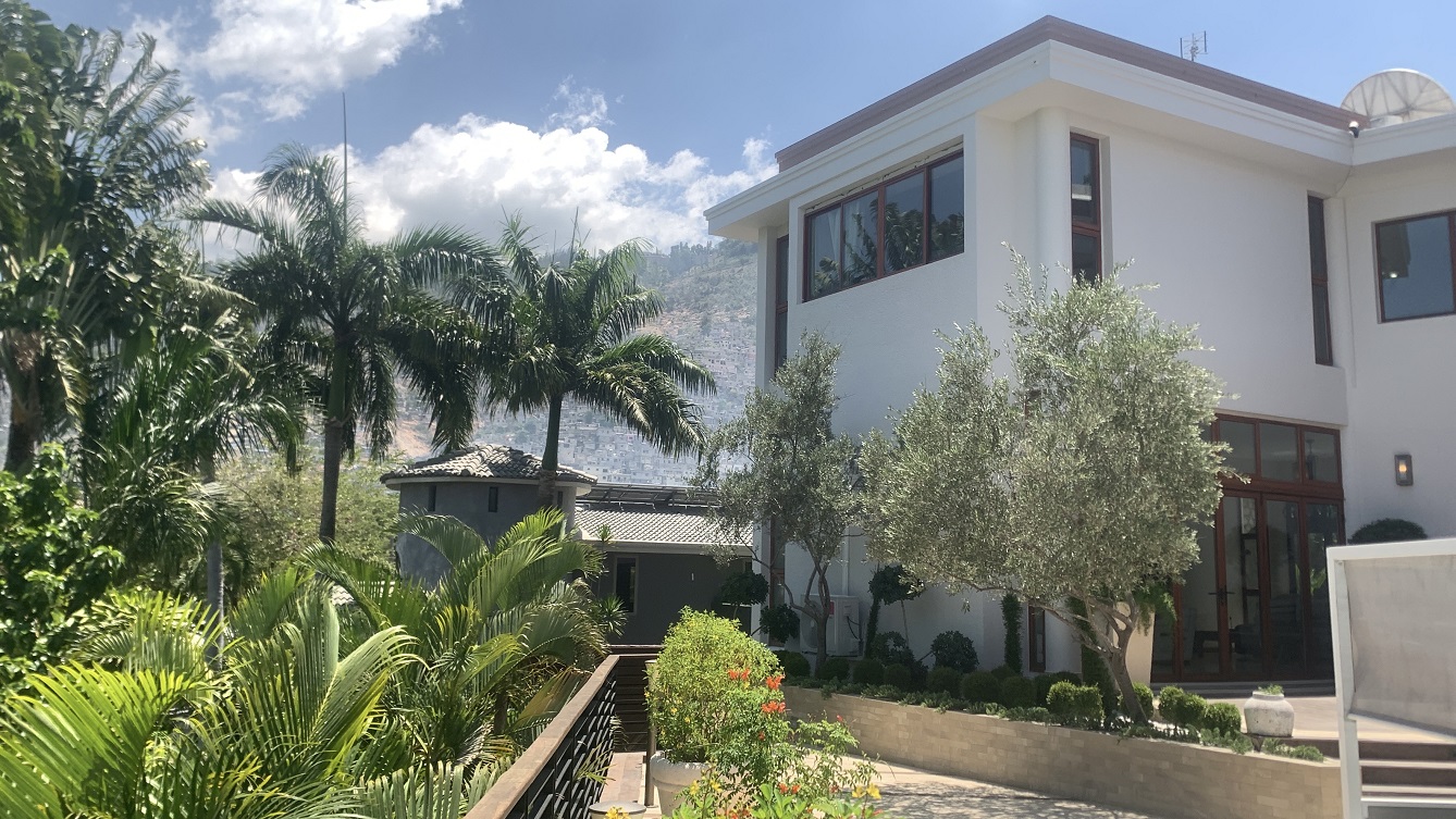 Lavishly Furnished Mansion for Sale in Juvenat, Karibe Area, Haiti Lavishly Furnished Mansion for Sale in Juvenat, Karibe Area, Haiti