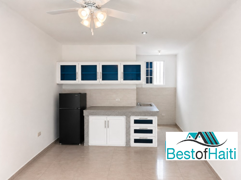 Newly Built, Cheap Single-Story House for Rent in Vaudreuil, Cap-Haïtien, Haiti – 3 Spacious Bedrooms, 3 Modern Bathrooms, Open-Layout Living & Dining Rooms, Functional Kitchen with Built-in Cabinets, Title Floors, Generous Outdoor Spaces, Gated/Fenced, Brand-New Home, Parking for 6+ Cars