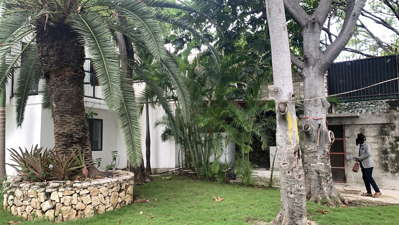 Newly Renovated FURNISHED MEGA LUXURY HOUSE for SALE, Juvenat (Yards from Karibe Hotel), Petion-Ville, Haiti – 4 Spacious Bedrooms, 3 1/2 Baths, Brand New Modern Furniture & Appliances,  Contemporary Island Kitchen, Manicured Backyard, Space for Sparkling Swimming Pool, 24/7 Robust Solar-Powered Electricity, Backup Generator, Security Guards on Rotation, WiFi/Internet, Servant Quarter, 10+ Parking Spaces, Lots of Greenery, Fruit, Vegetable, Tropical Trees, and More…