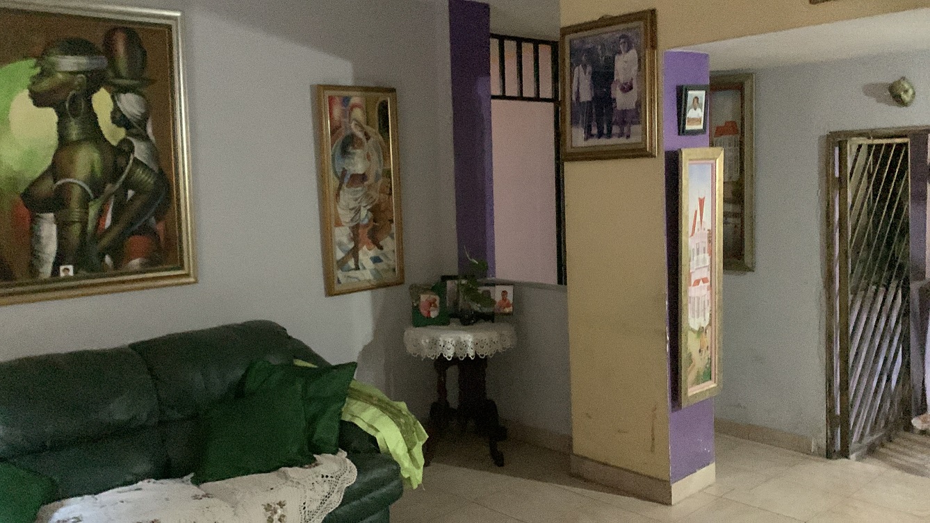 Cheap, Expansive, Sold by Owner House for Sale in Delmas 41 (Faustin 1ere), Port-au-Prince, Haiti – 6 Spacious Bedrooms, 7 Bathrooms, 3 Living Rooms, 2 Dining Rooms, 2 Kitchens, Swimming Pool, Play Area, Servant Quarter, Built in 2026 on 516m² (4 Centiemes or 5,554.18) of Flat Land, Parking Available for 4+ Cars with 2 Covered, High Walls/Fences, Safe Residential Neighborhood – Largest Master’s Bedroom in a Multi-Family Home