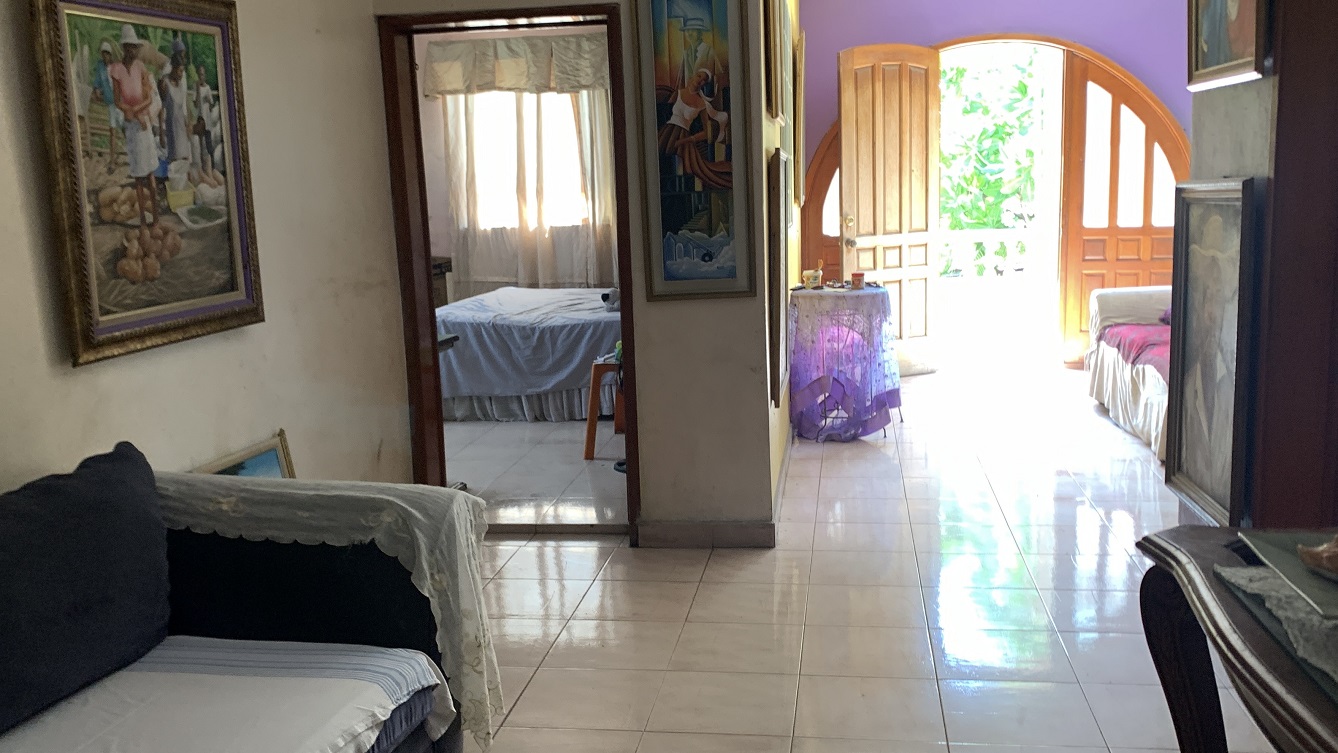 Cheap, Expansive, Sold by Owner House for Sale in Delmas 41 (Faustin 1ere), Port-au-Prince, Haiti – 6 Spacious Bedrooms, 7 Bathrooms, 3 Living Rooms, 2 Dining Rooms, 2 Kitchens, Swimming Pool, Play Area, Servant Quarter, Built in 2026 on 516m² (4 Centiemes or 5,554.18) of Flat Land, Parking Available for 4+ Cars with 2 Covered, High Walls/Fences, Safe Residential Neighborhood – Largest Master’s Bedroom in a Multi-Family Home