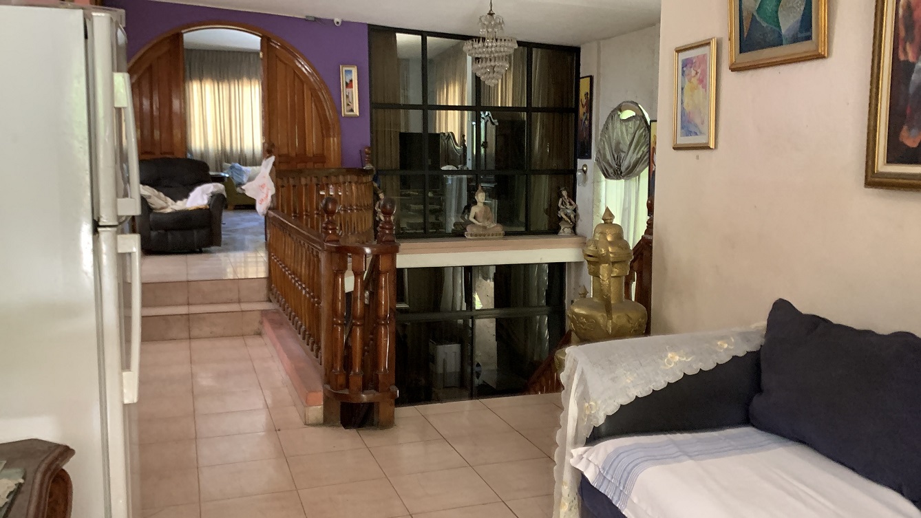 Cheap, Expansive, Sold by Owner House for Sale in Delmas 41 (Faustin 1ere), Port-au-Prince, Haiti – 6 Spacious Bedrooms, 7 Bathrooms, 3 Living Rooms, 2 Dining Rooms, 2 Kitchens, Swimming Pool, Play Area, Servant Quarter, Built in 2026 on 516m² (4 Centiemes or 5,554.18) of Flat Land, Parking Available for 4+ Cars with 2 Covered, High Walls/Fences, Safe Residential Neighborhood – Largest Master’s Bedroom in a Multi-Family Home