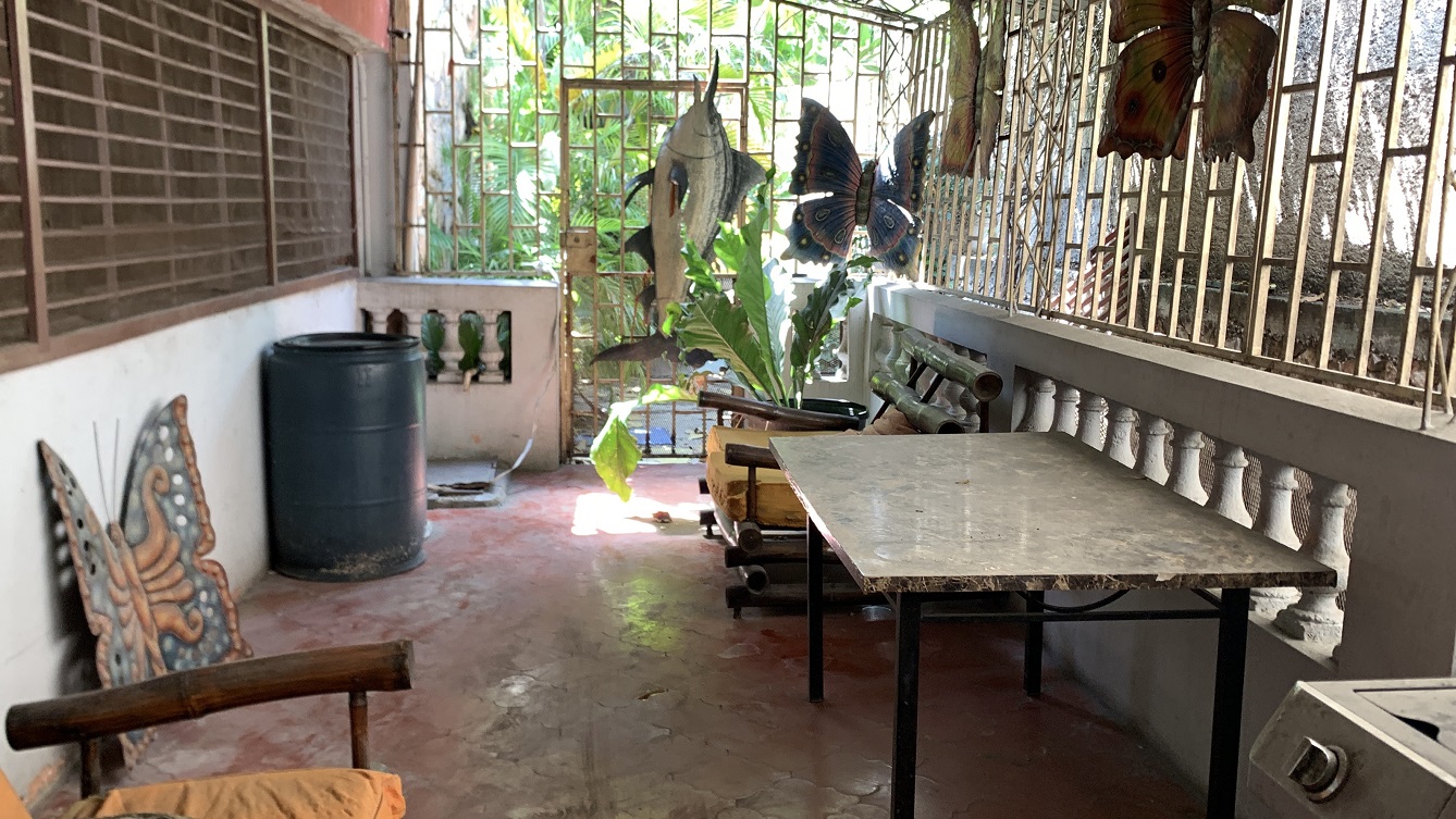 Cheap, Expansive, Sold by Owner House for Sale in Delmas 41 (Faustin 1ere), Port-au-Prince, Haiti – 6 Spacious Bedrooms, 7 Bathrooms, 3 Living Rooms, 2 Dining Rooms, 2 Kitchens, Swimming Pool, Play Area, Servant Quarter, Built in 2026 on 516m² (4 Centiemes or 5,554.18) of Flat Land, Parking Available for 4+ Cars with 2 Covered, High Walls/Fences, Safe Residential Neighborhood – Largest Master’s Bedroom in a Multi-Family Home
