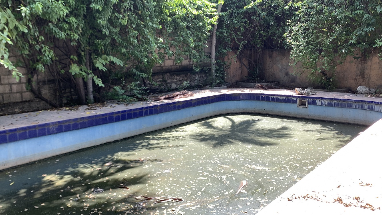 Cheap, Expansive, Sold by Owner House for Sale in Delmas 41 (Faustin 1ere), Port-au-Prince, Haiti – 6 Spacious Bedrooms, 7 Bathrooms, 3 Living Rooms, 2 Dining Rooms, 2 Kitchens, Swimming Pool, Play Area, Servant Quarter, Built in 2026 on 516m² (4 Centiemes or 5,554.18) of Flat Land, Parking Available for 4+ Cars with 2 Covered, High Walls/Fences, Safe Residential Neighborhood – Largest Master’s Bedroom in a Multi-Family Home
