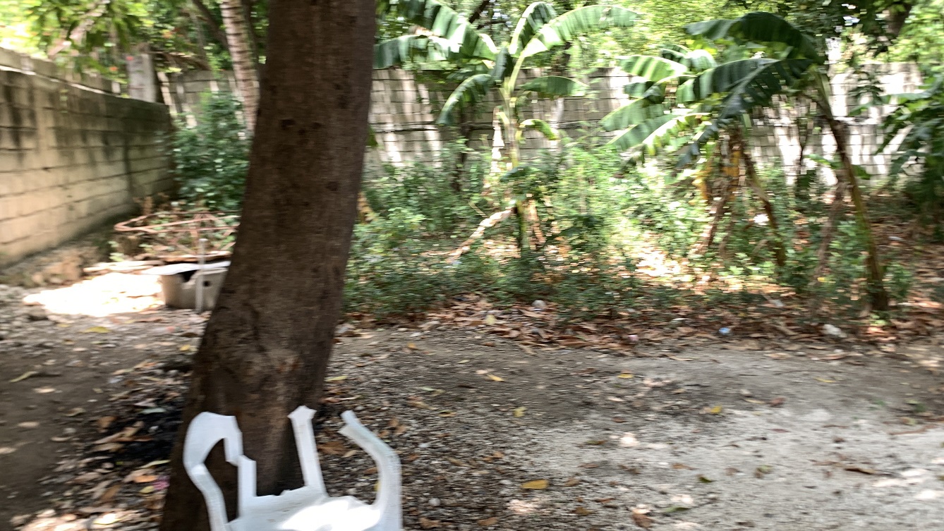 Cheap Flat Land with Small House for Sale in Santo 7, Croix-des-Bouquets, Haiti – 6 Centiemes (774 m² or 8,331 ft²), Completely Fenced with Bricks, Protective Metal Gate, Build-Ready, Rich Soil, Cul-de-Sac Entrance, Move-in While Building a Bigger House, Hotel, or Apartment Complex