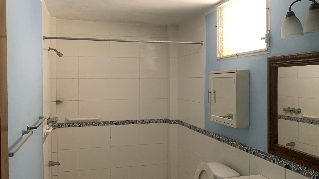 Independent Furnished or Unfurnished Apartment for Rent in Montagne Noire (Lower), Petion-Ville, Haiti – 2 Spacious Bedrooms, 1 Bathroom, Living & Dining Rooms, Large Shed (Gallery), Walking Distance to Caribbean Supermarket, Parking Spaces for 2 Cars & other Vehicles