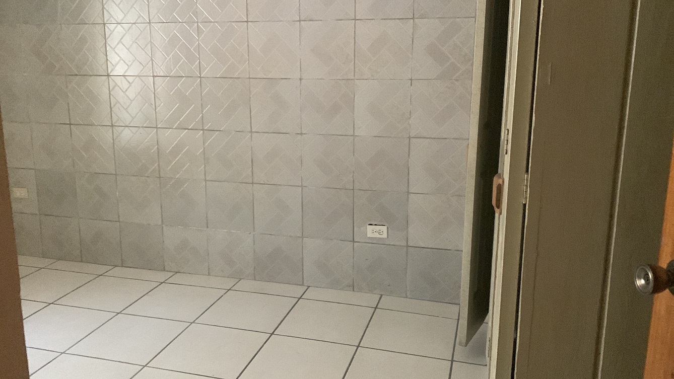 Independent Furnished or Unfurnished Apartment for Rent in Montagne Noire (Lower), Petion-Ville, Haiti – 2 Spacious Bedrooms, 1 Bathroom, Living & Dining Rooms, Large Shed (Gallery), Walking Distance to Caribbean Supermarket, Parking Spaces for 2 Cars & other Vehicles