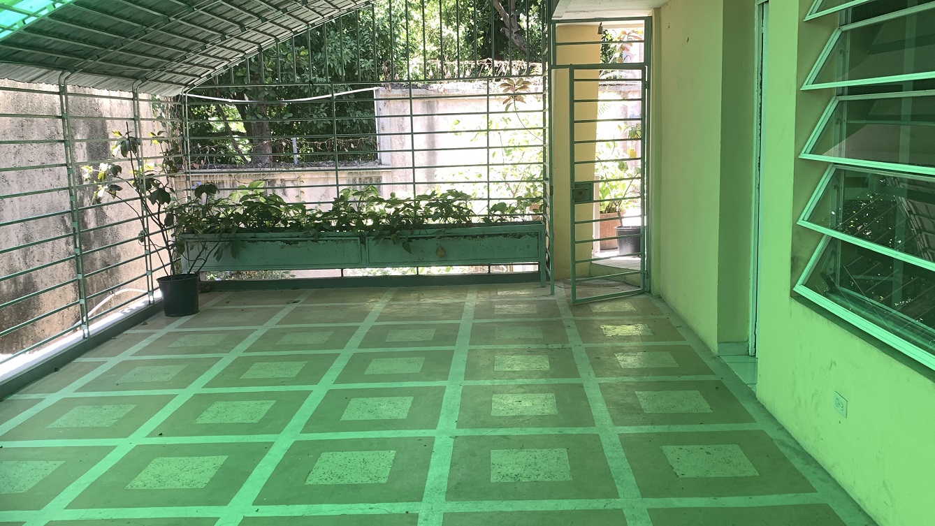 Independent Furnished or Unfurnished Apartment for Rent in Montagne Noire (Lower), Petion-Ville, Haiti – 2 Spacious Bedrooms, 1 Bathroom, Living & Dining Rooms, Large Shed (Gallery), Walking Distance to Caribbean Supermarket, Parking Spaces for 2 Cars & other Vehicles