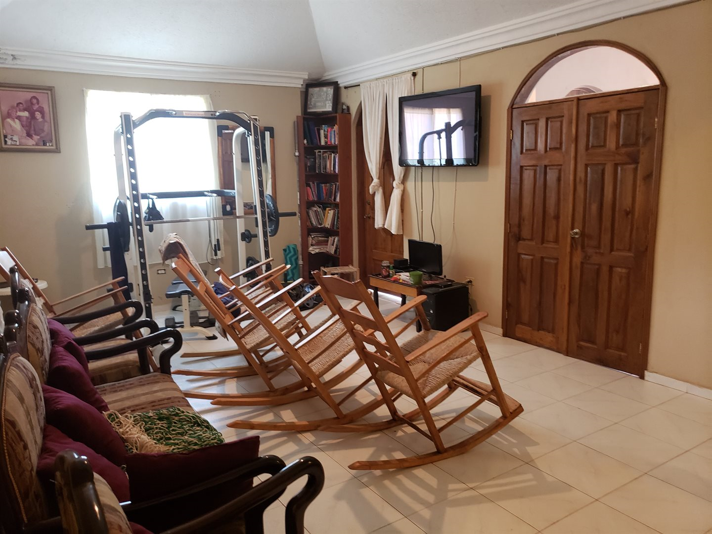 Two-Story House + Apartment + Land for Sale (PACKAGE DEAL) in Meyer, Jacmel, Haiti – 4 Spacious Bedrooms with Built-in Closets, 3 Bathrooms with Glamorous Bathtubs, Living/Dining Rooms, Nice Modern Kitchen, Wrap-Around Patio with Beautiful Flowers, Two Balconies, Family Room, Upstairs Loft, Solar-Powered Electricity System, Panoramic Views – An Apartment of 2 Bedrooms, 1 Bath, Kitchen – Piece of Land of 5 Centiemes (650 m² or 6996.54 ft²)